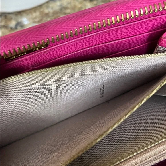 🌵Fendi EUC Zucca Wallet w /COA with Pink Trim - Picture 10 of 11